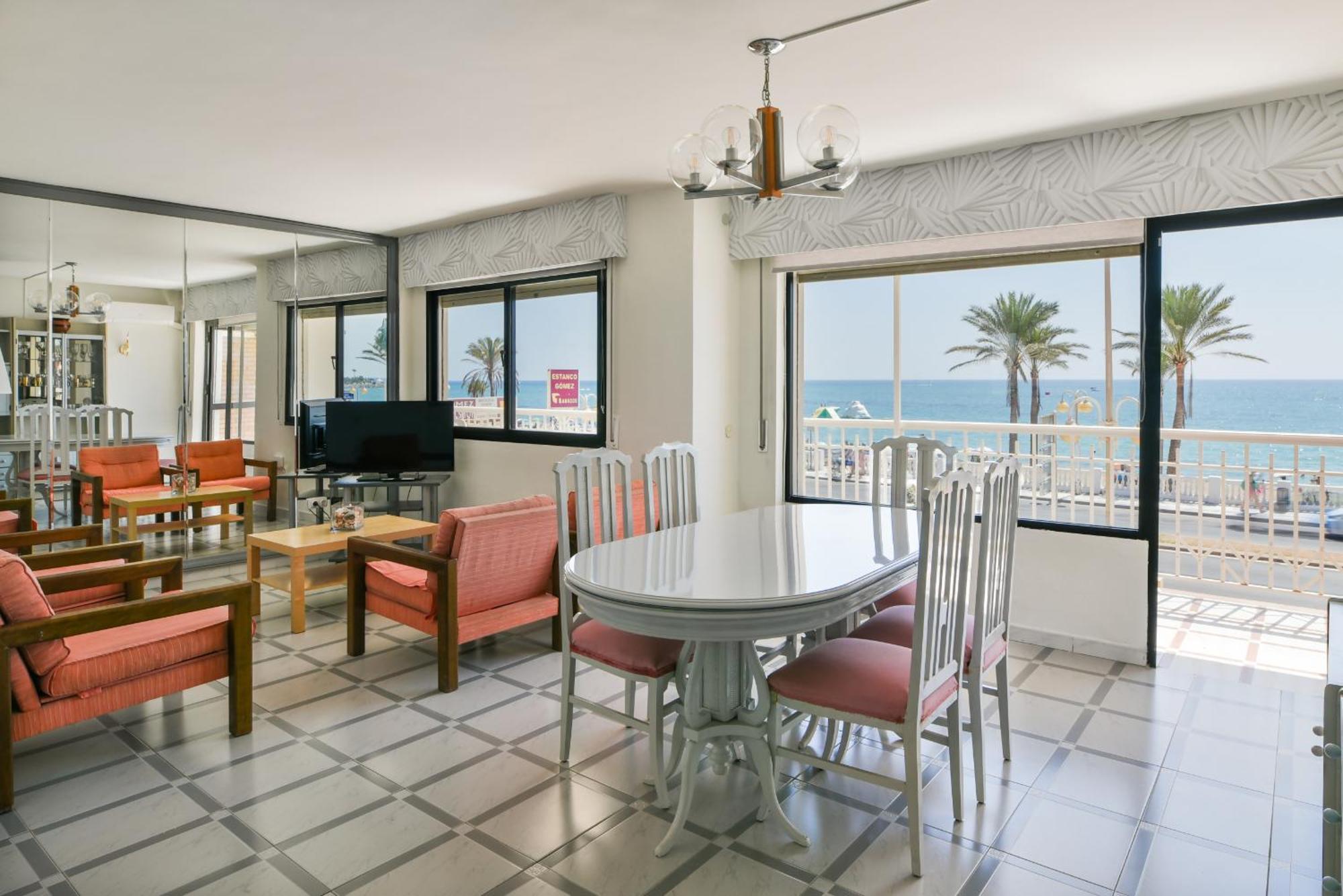 Primera Linea Playa Apartment Benalmadena